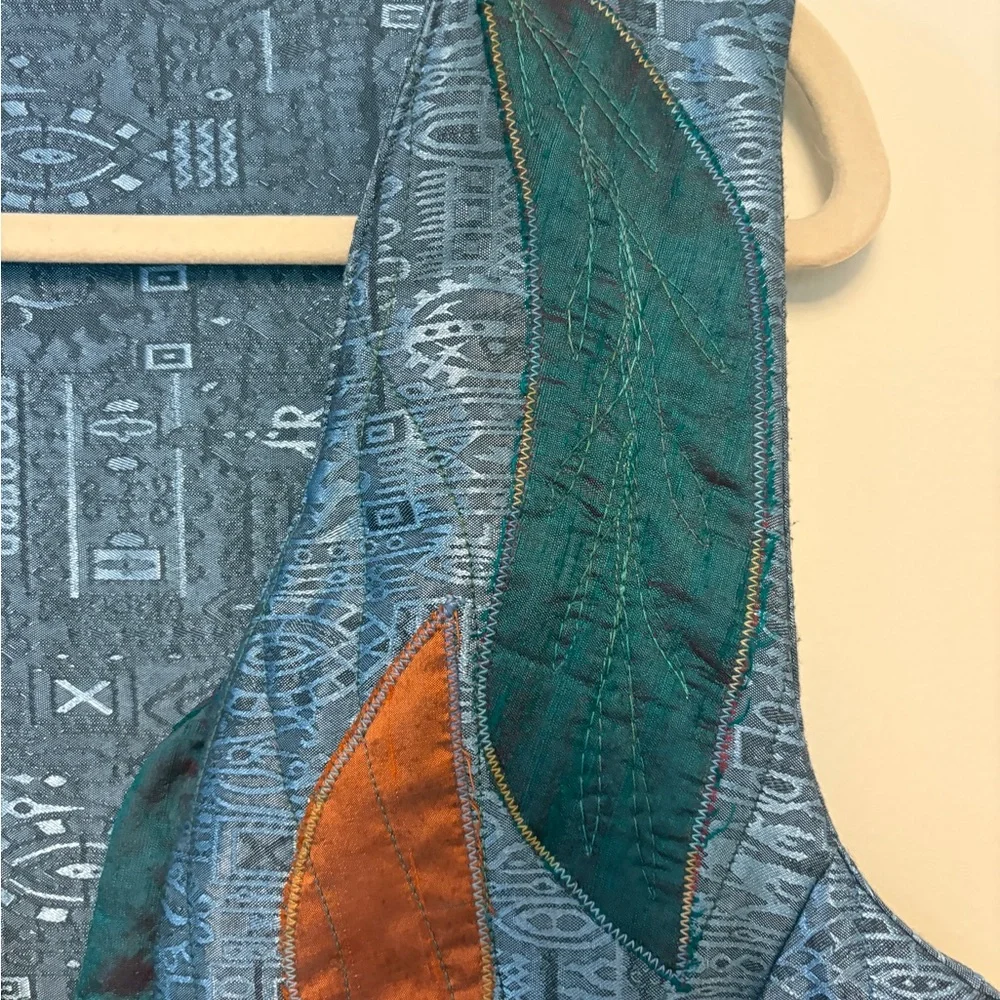 Handcrafted quilted patchwork vest - Picture 3 of 7